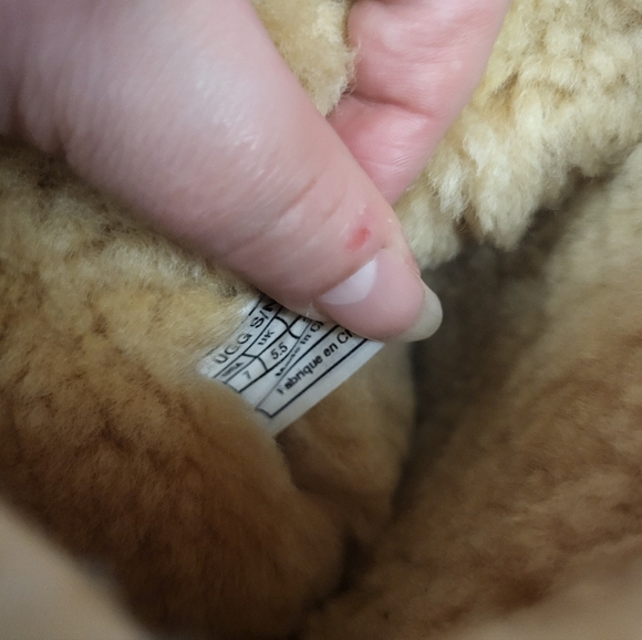 UGG Brown Chestnut Suede Classic Boots Sz 7 - Picture 4 of 7